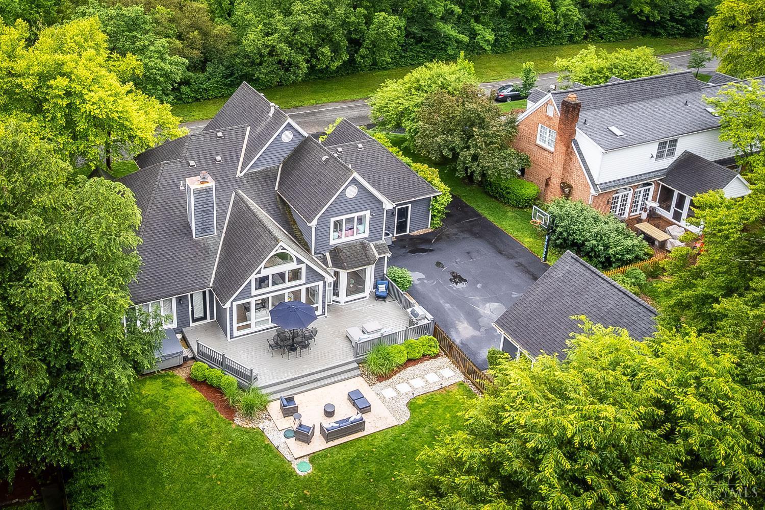 8 Denison Lane