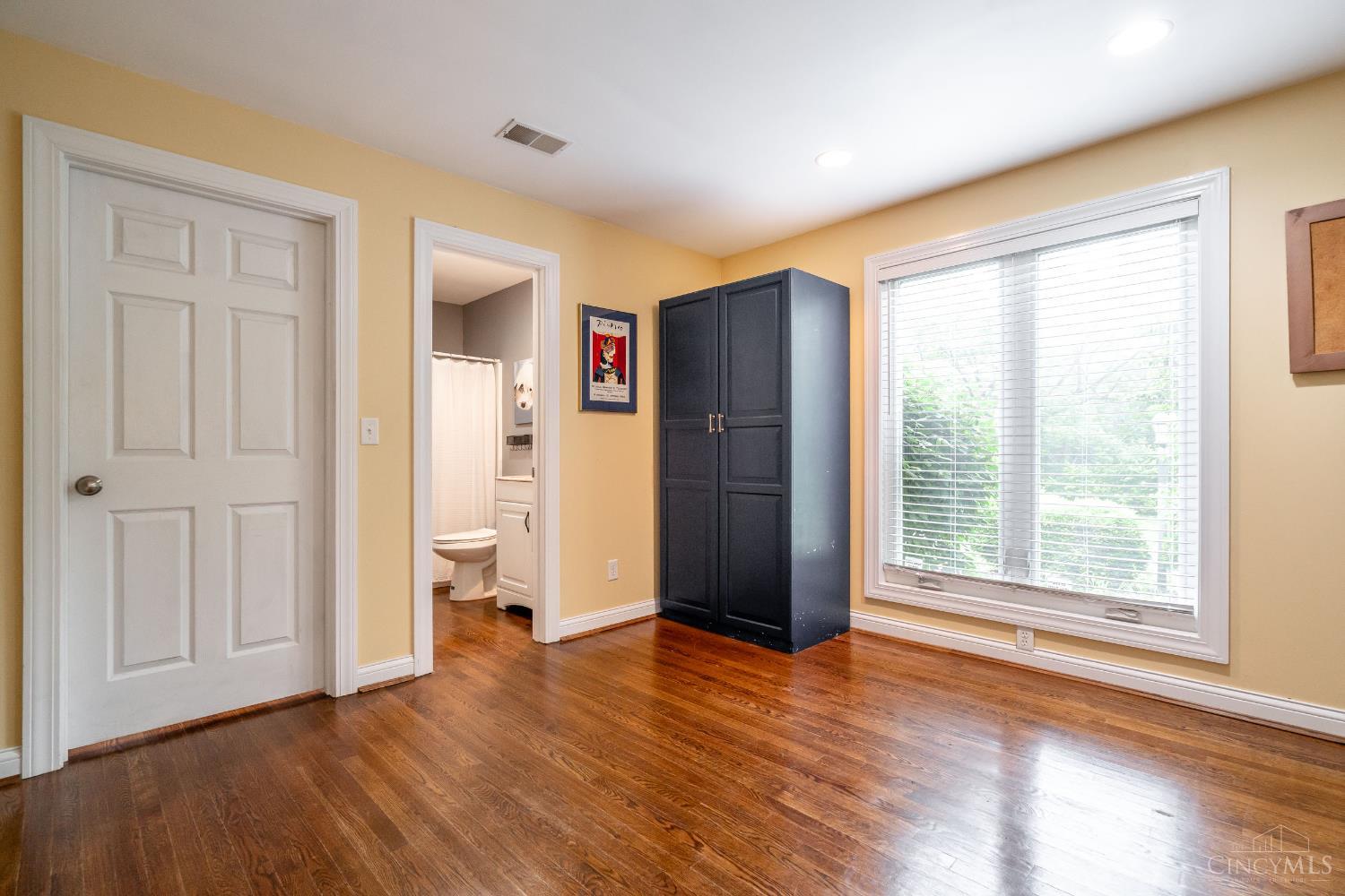 8 Denison Lane