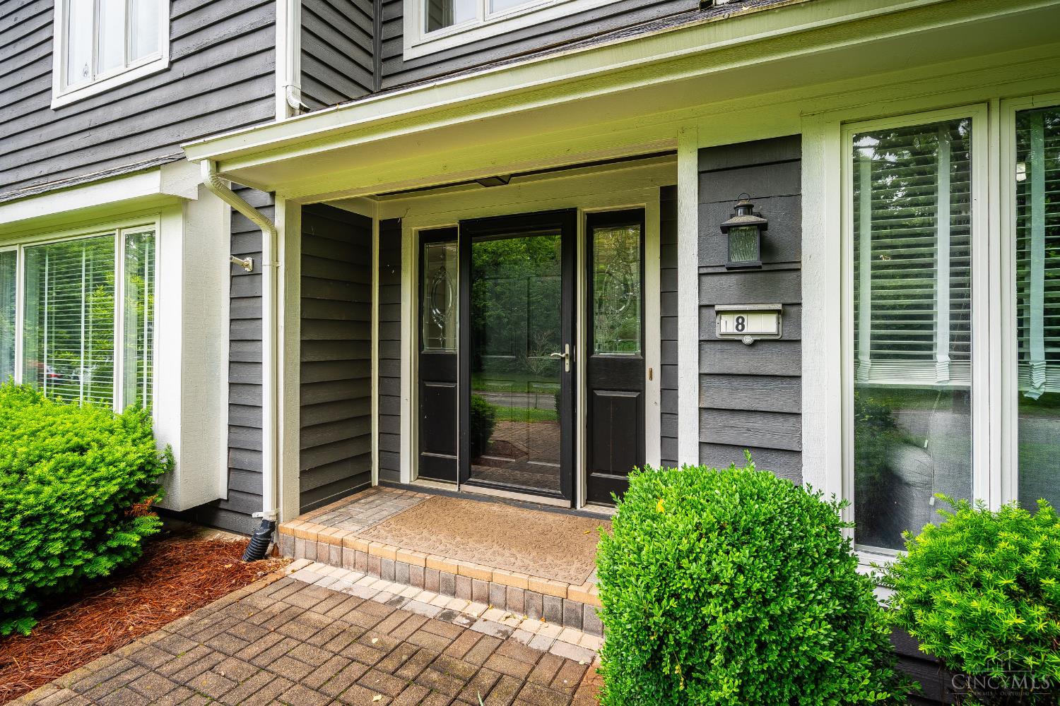 8 Denison Lane