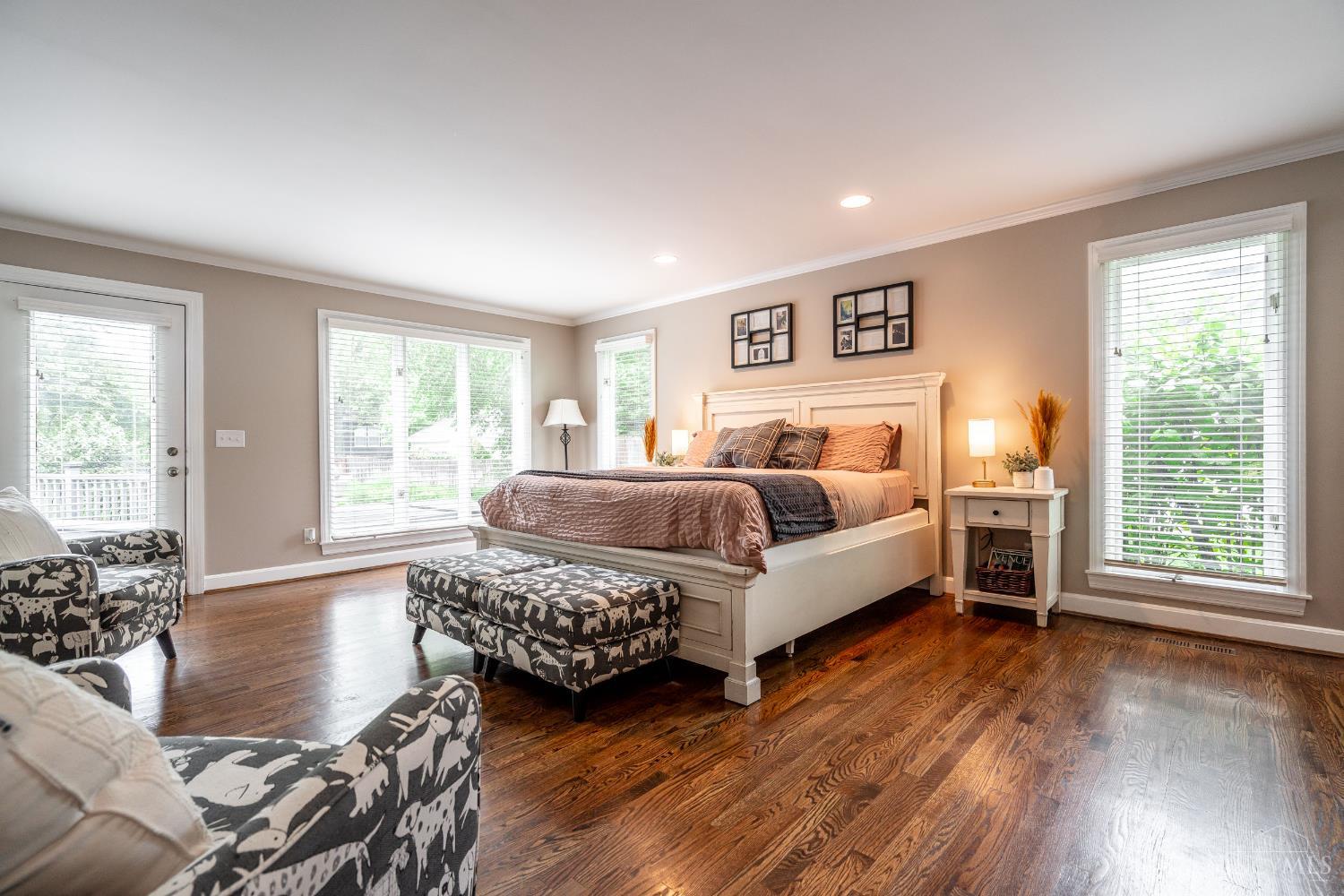 8 Denison Lane