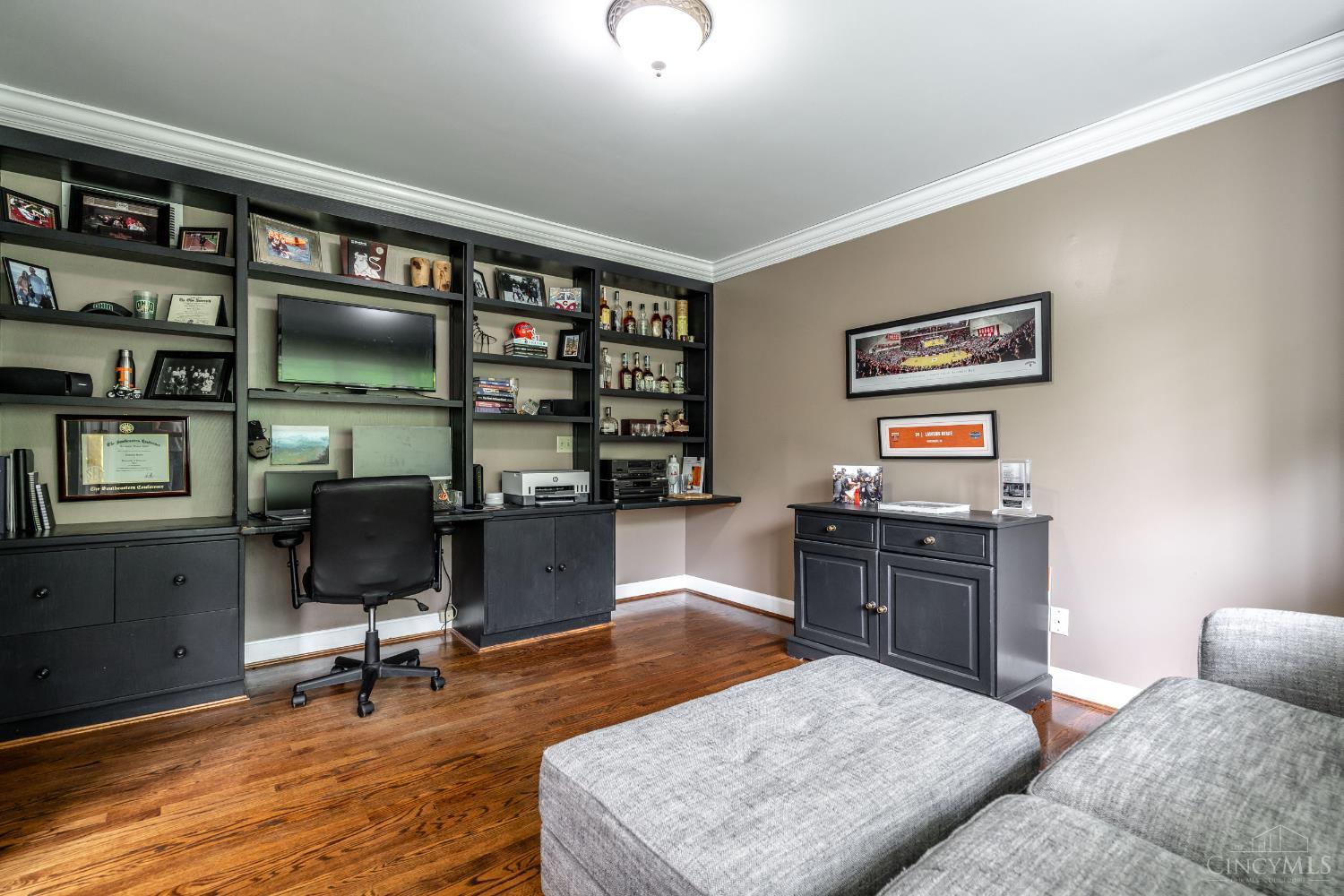 8 Denison Lane