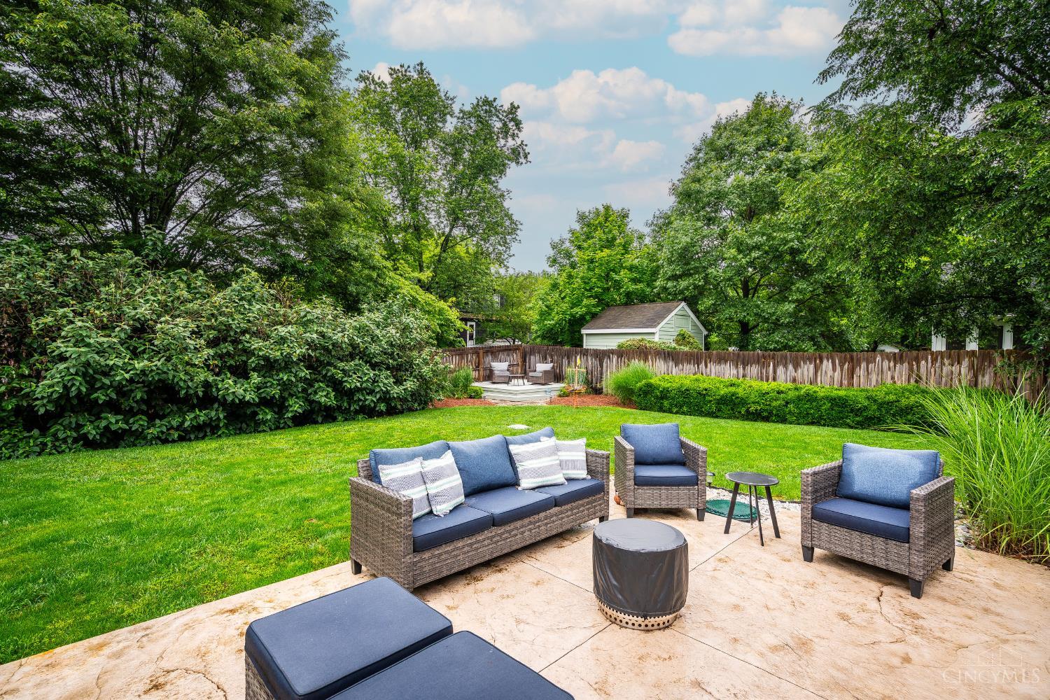 8 Denison Lane