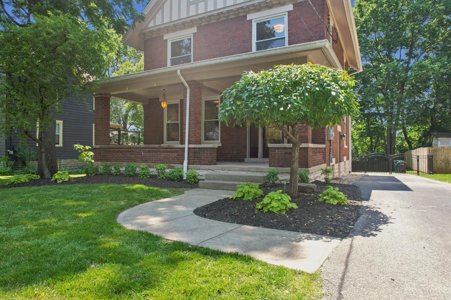 5719 Arnsby Place