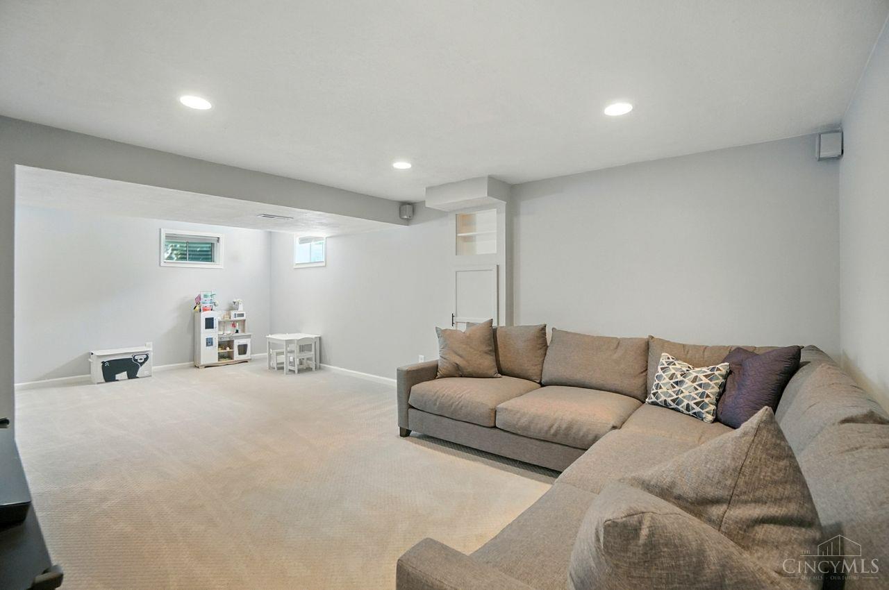 4908 Isaac Lane