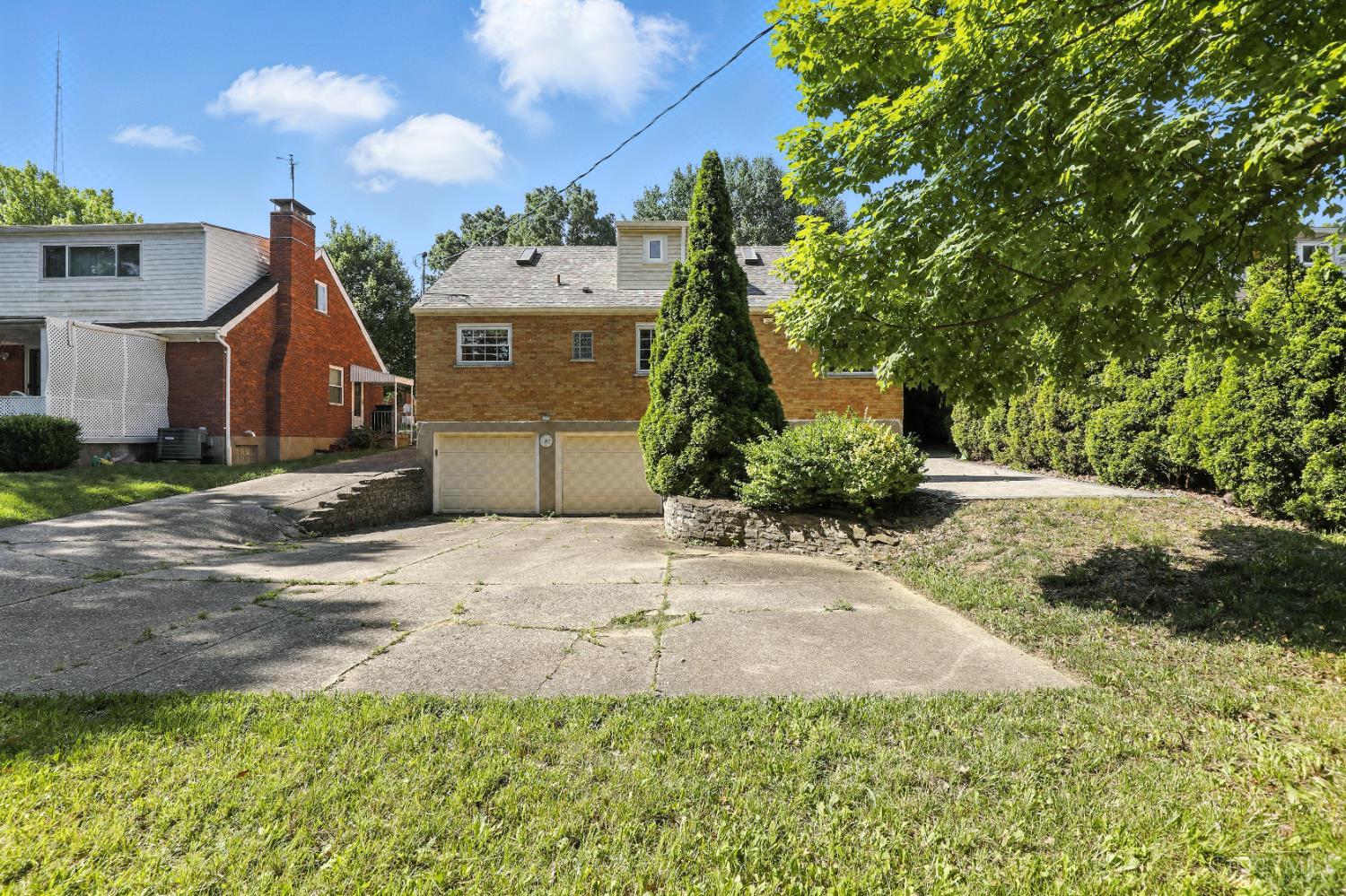 1006 Harbury Drive