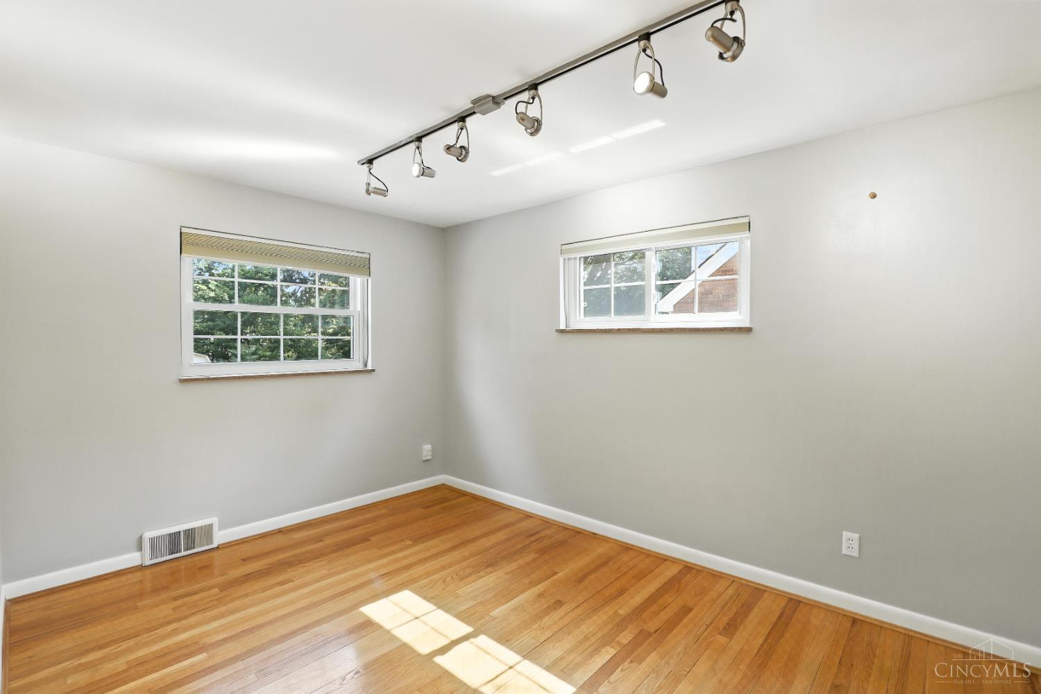 1006 Harbury Drive
