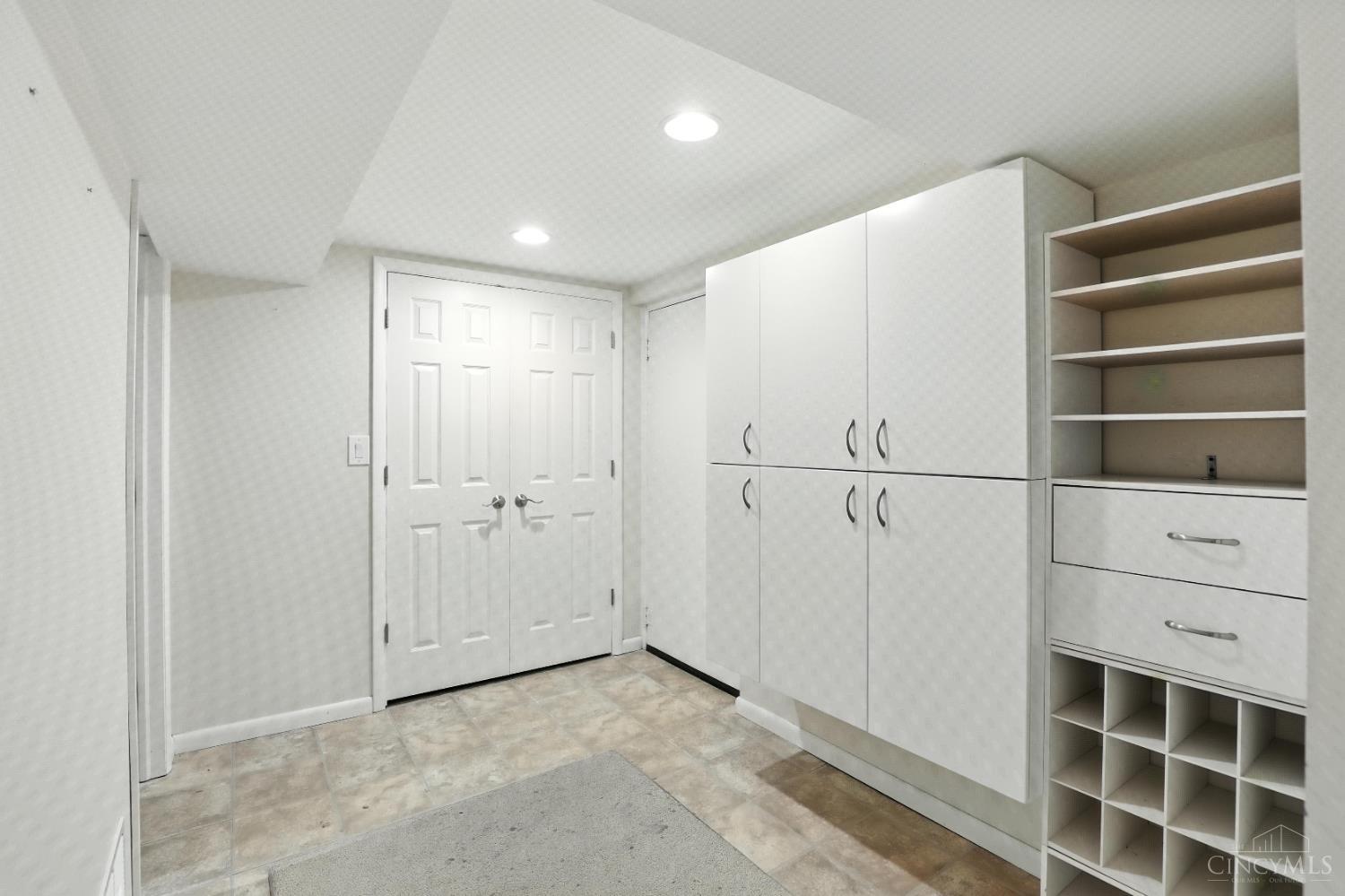 1006 Harbury Drive