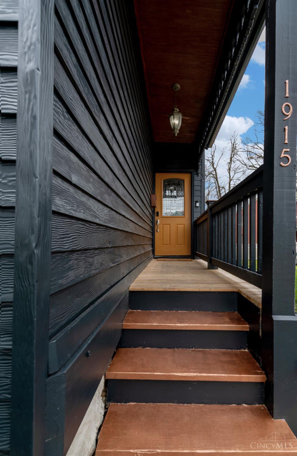 1915 Pogue Avenue