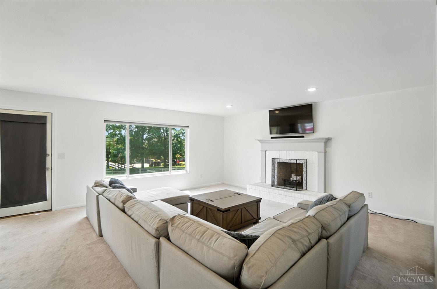 5427 Senour Drive