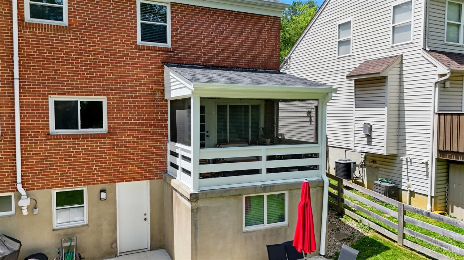 1728 Tiffany Lane