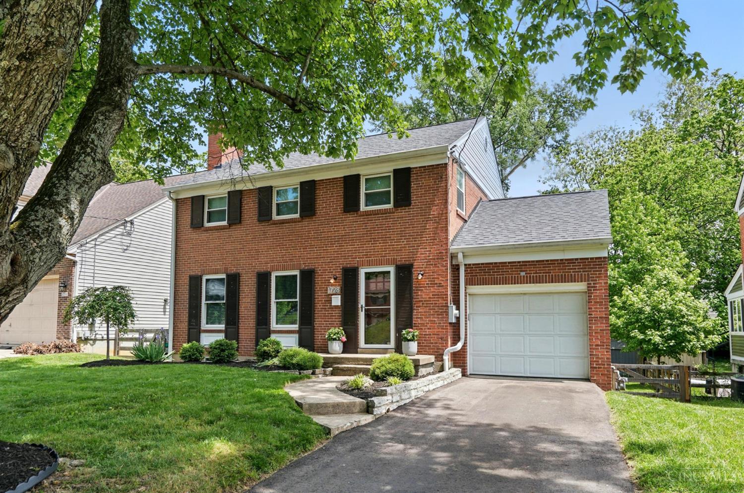 1728 Tiffany Lane
