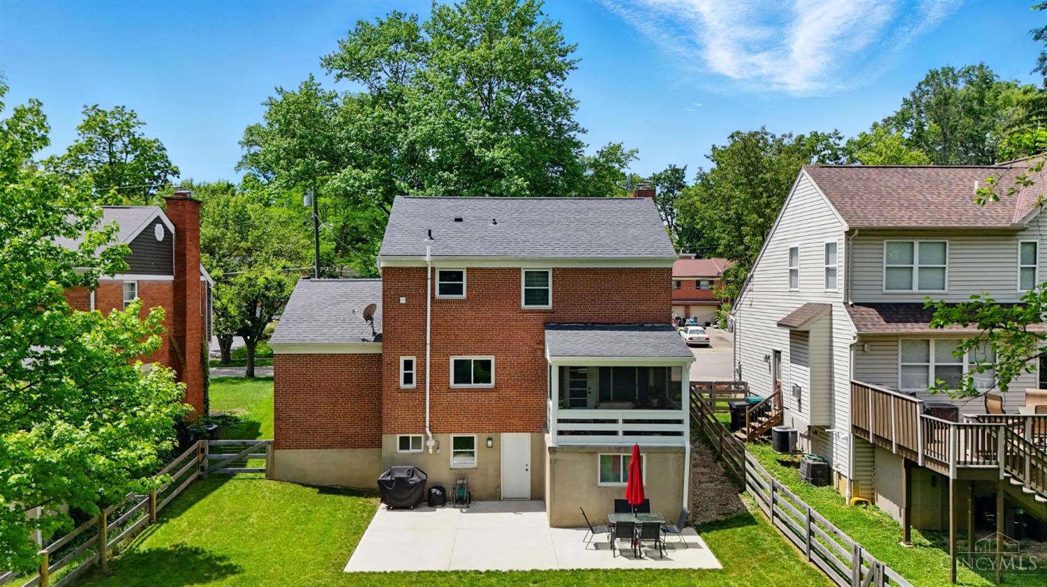 1728 Tiffany Lane