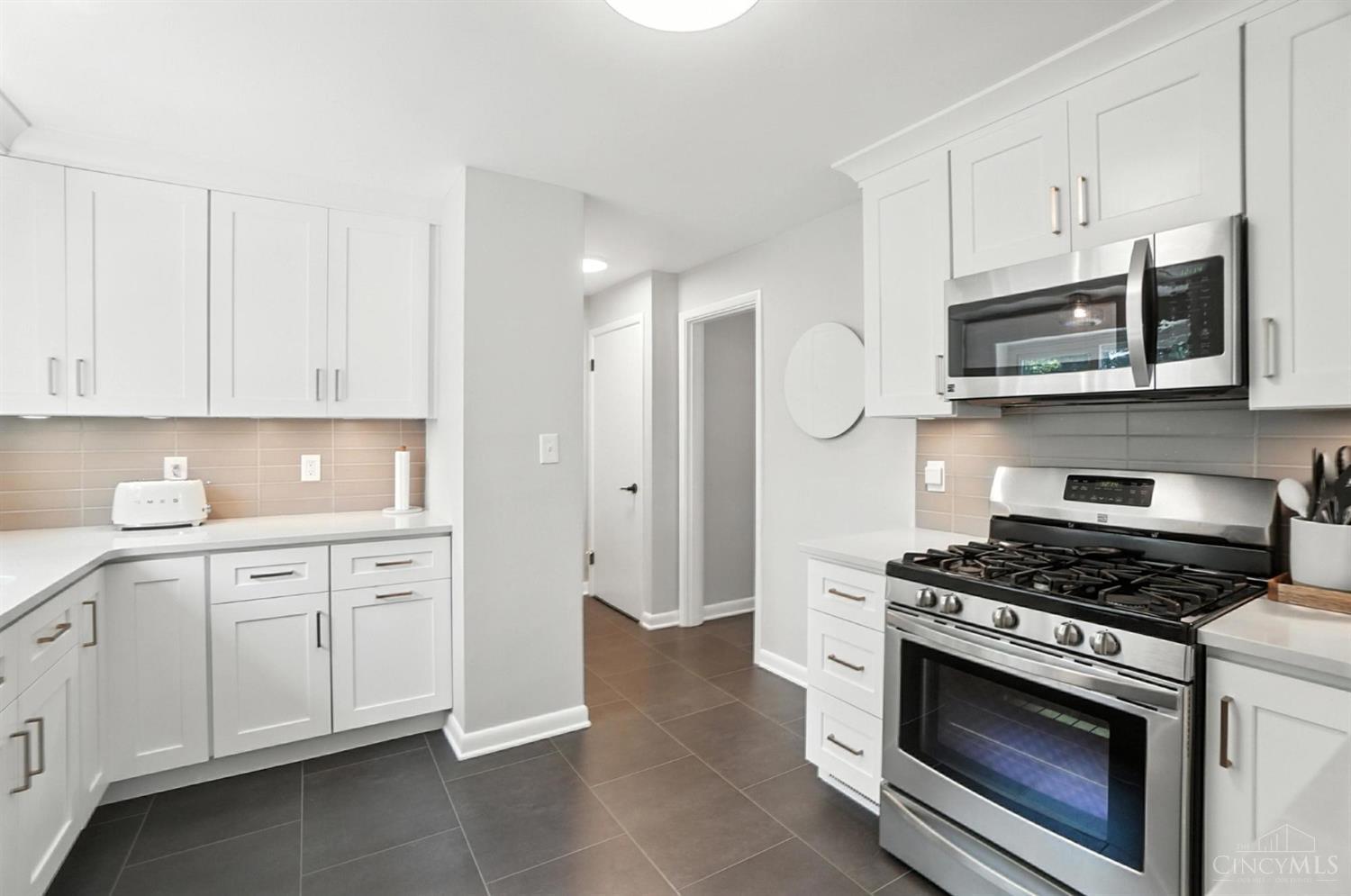 1728 Tiffany Lane