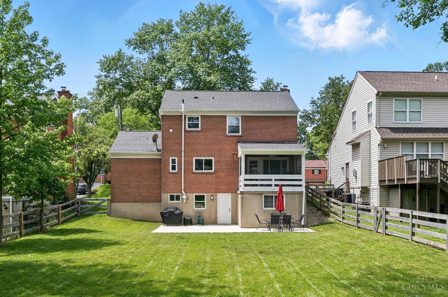 1728 Tiffany Lane