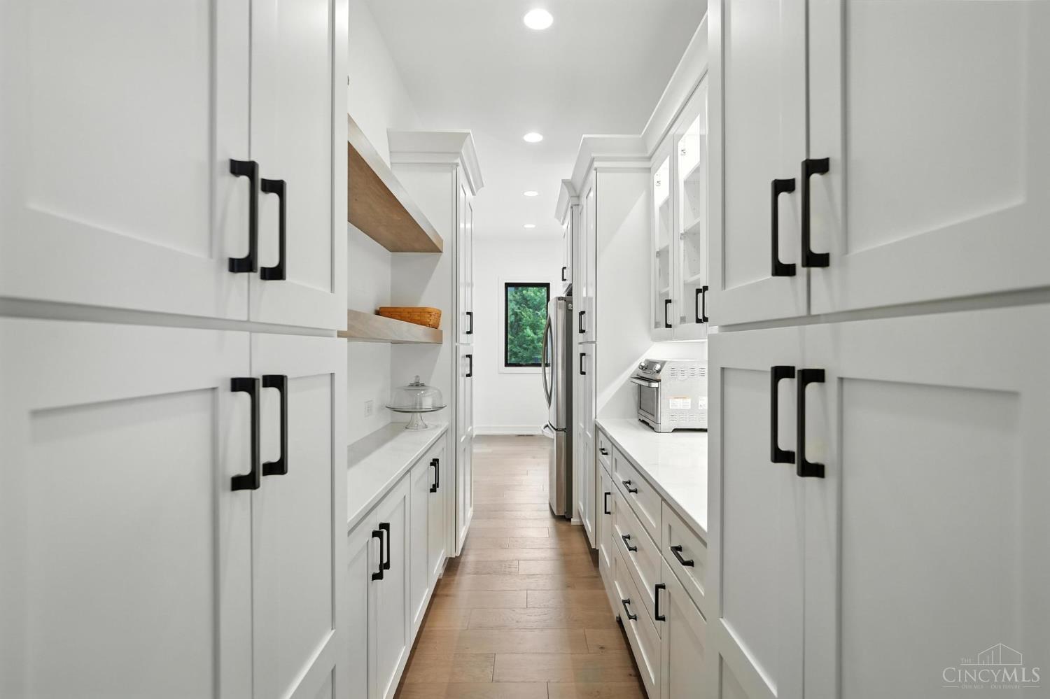 5413 Walnut View Drive
