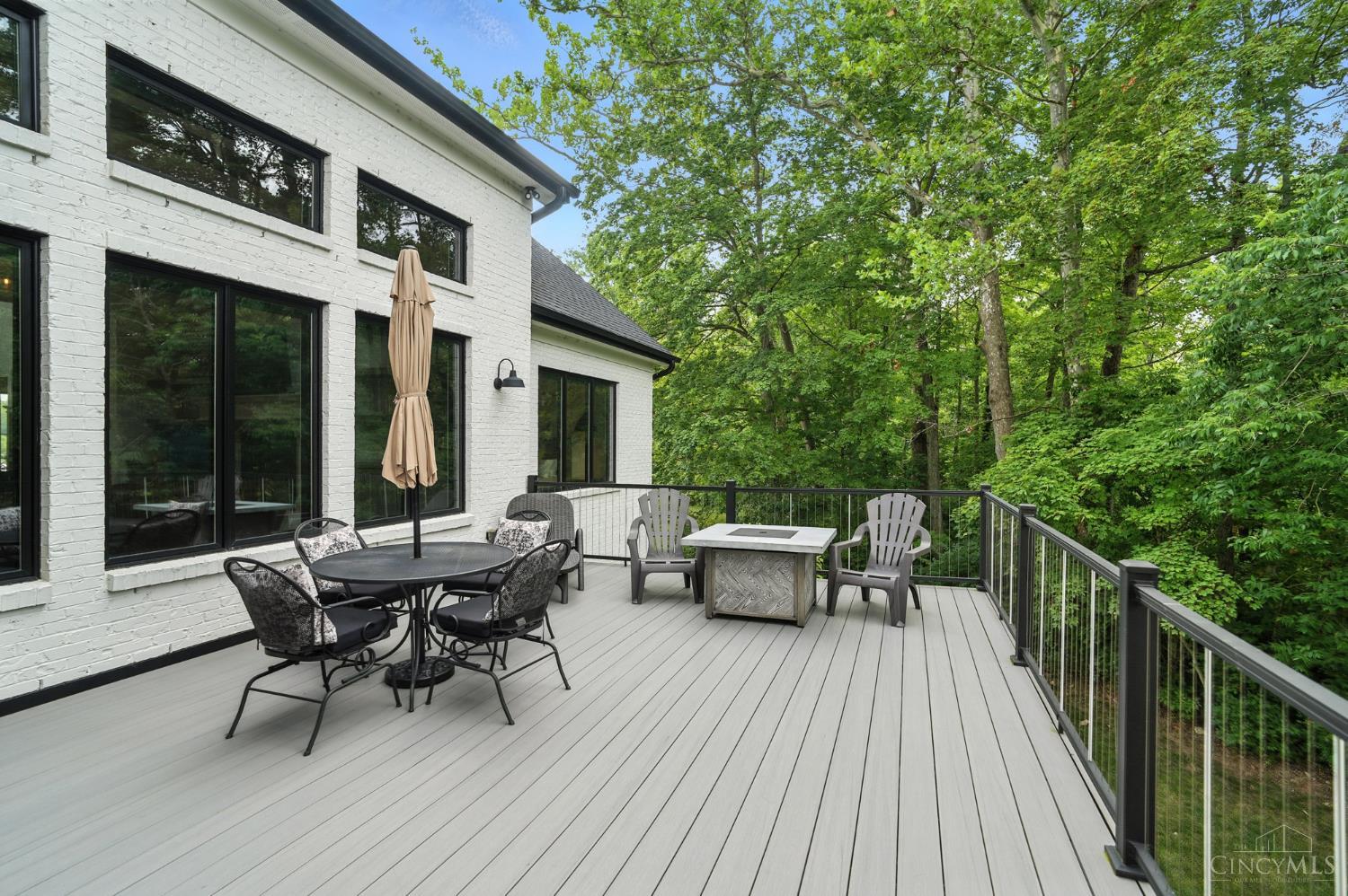 5413 Walnut View Drive