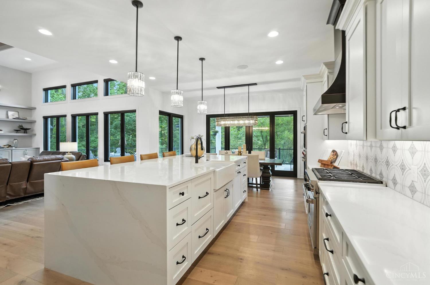 5413 Walnut View Drive