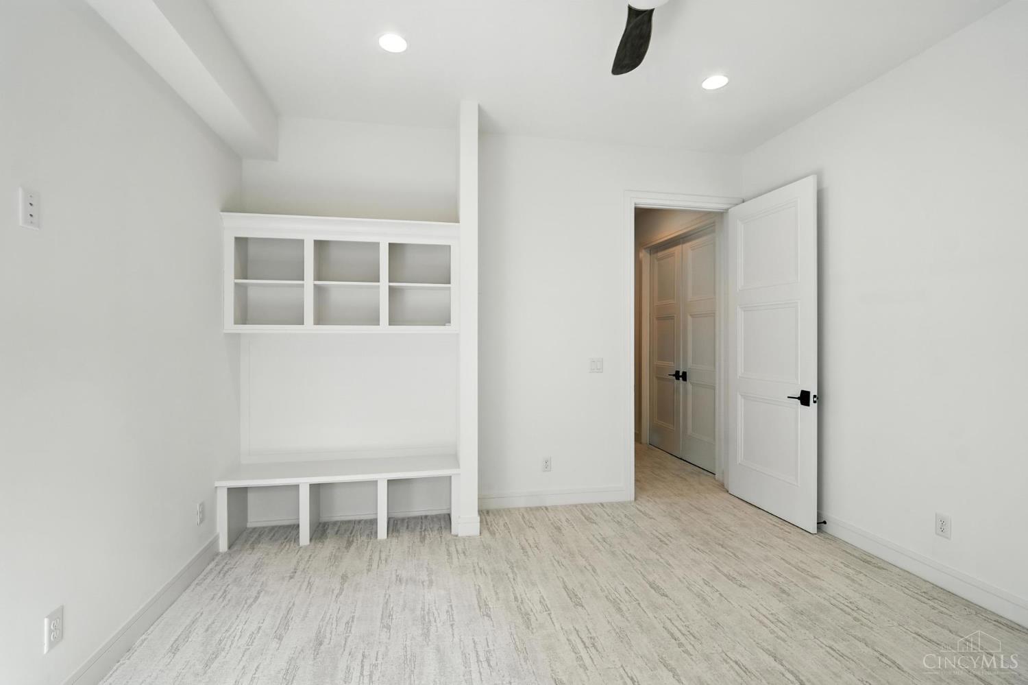 5413 Walnut View Drive