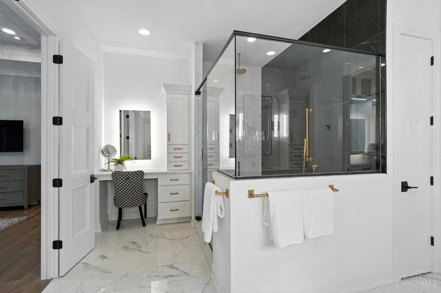5413 Walnut View Drive