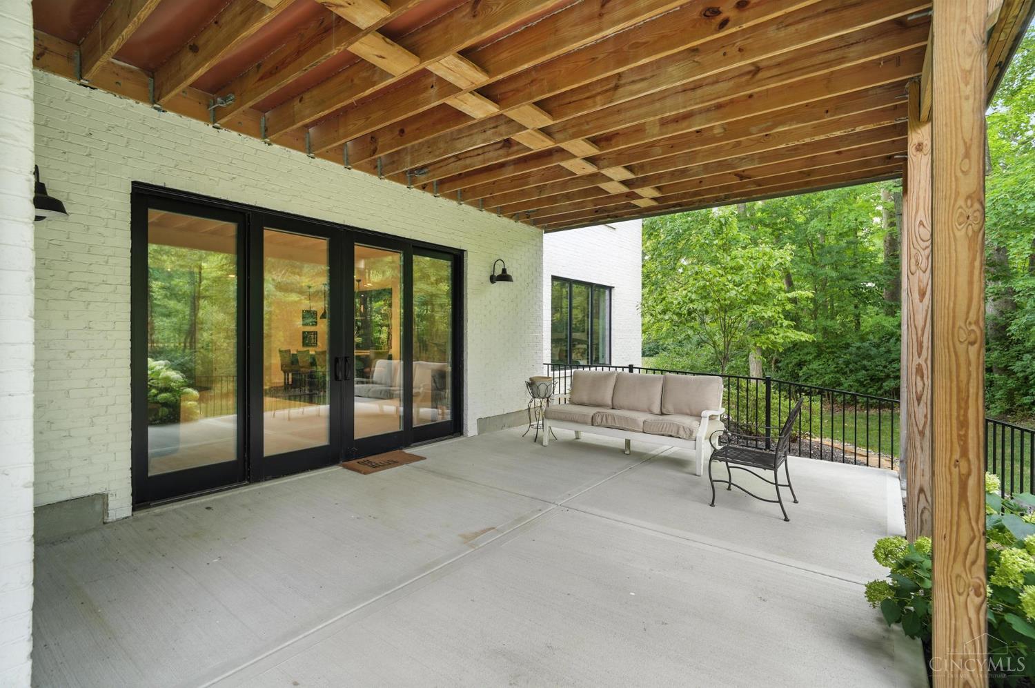 5413 Walnut View Drive