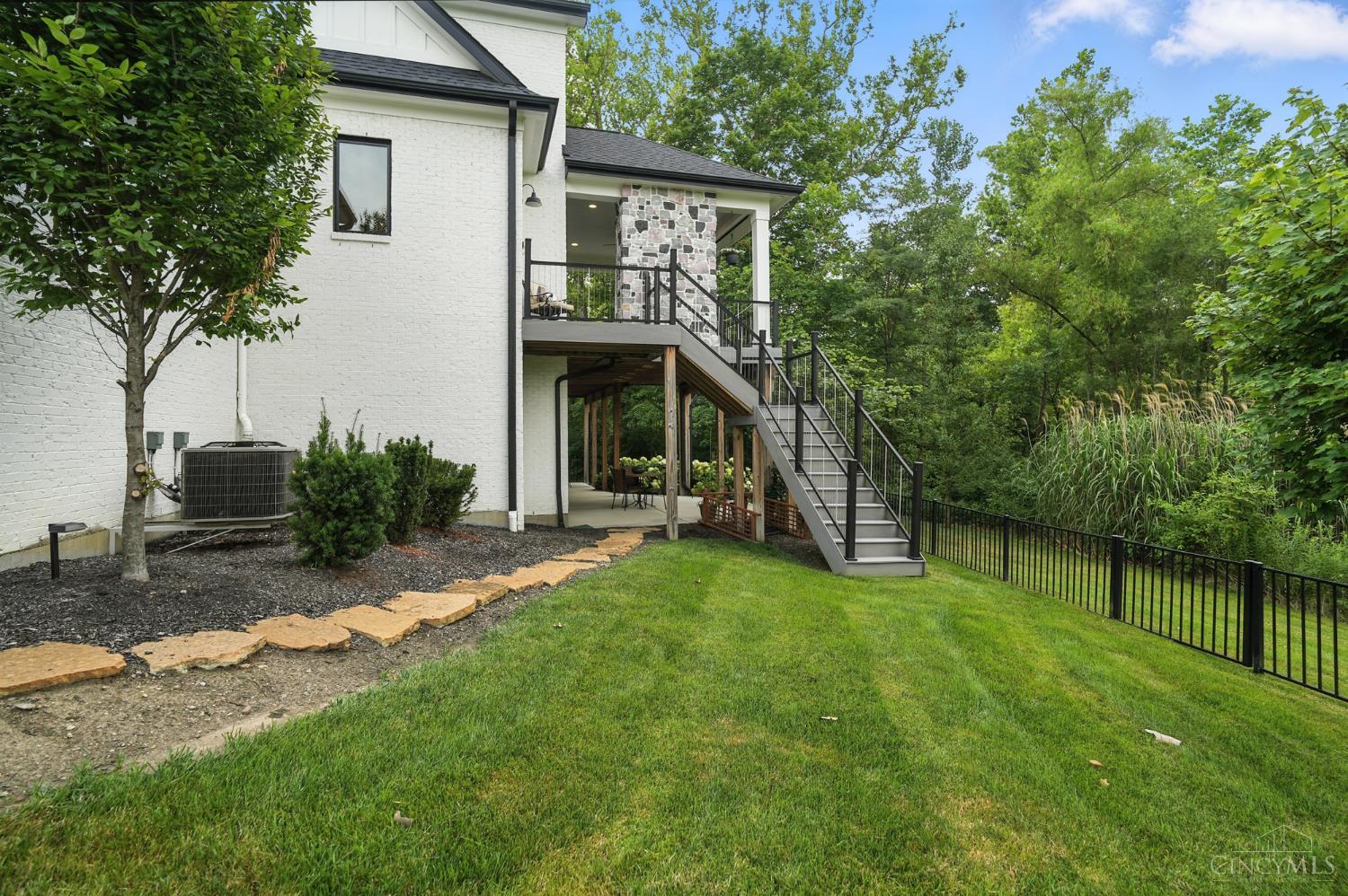5413 Walnut View Drive