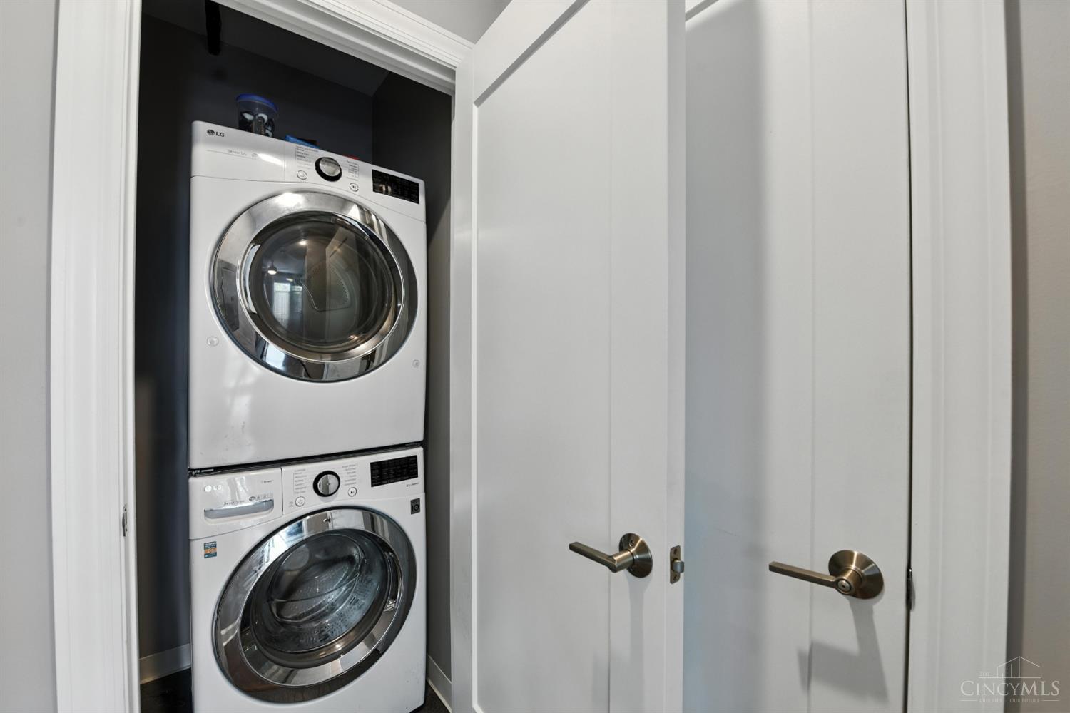 116 W Fifteenth Street 204