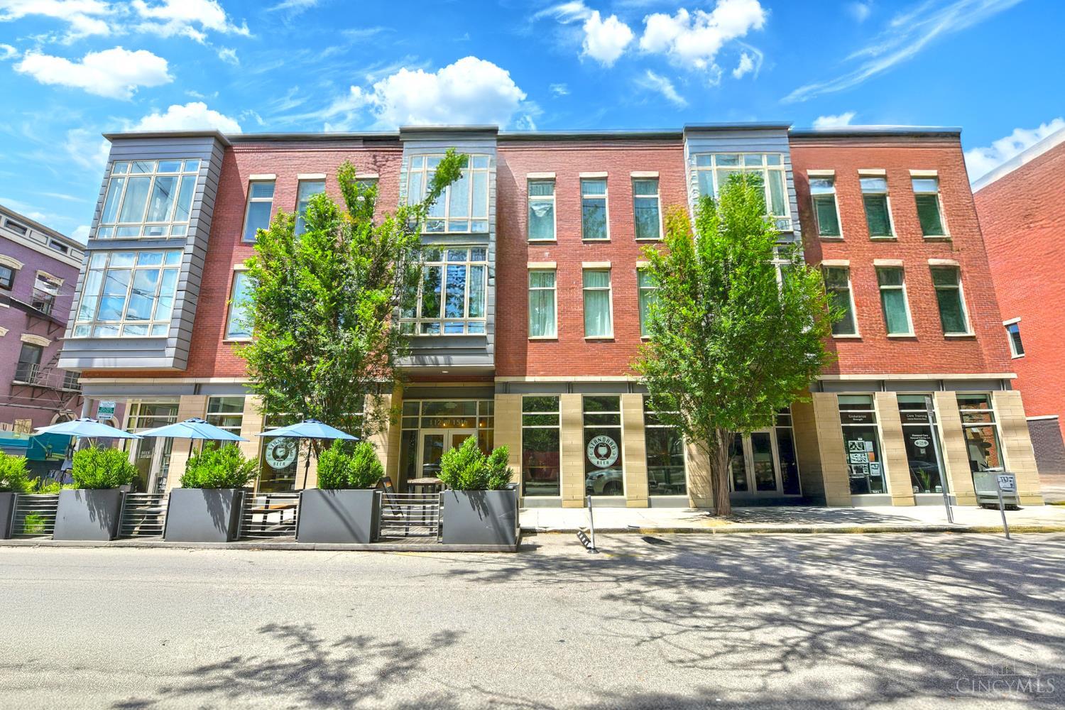 116 W Fifteenth Street 204