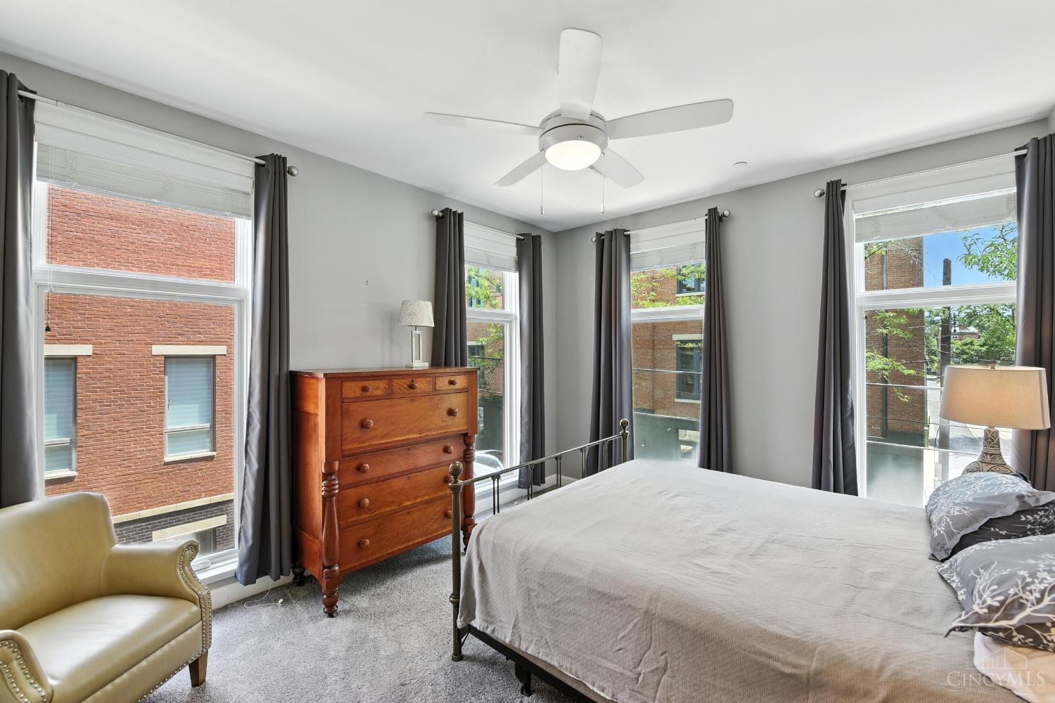 116 W Fifteenth Street 204