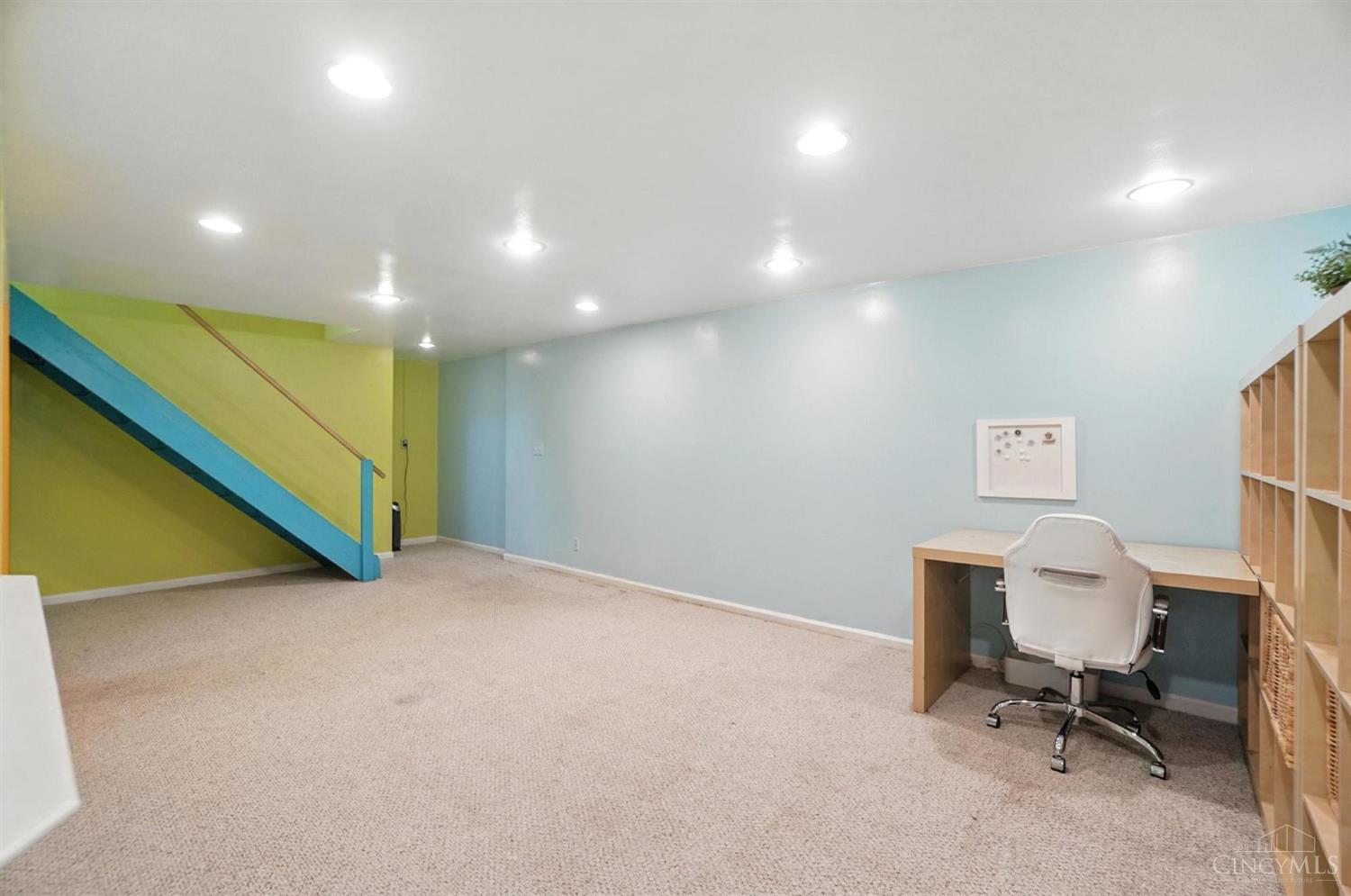8550 Pondridge Drive