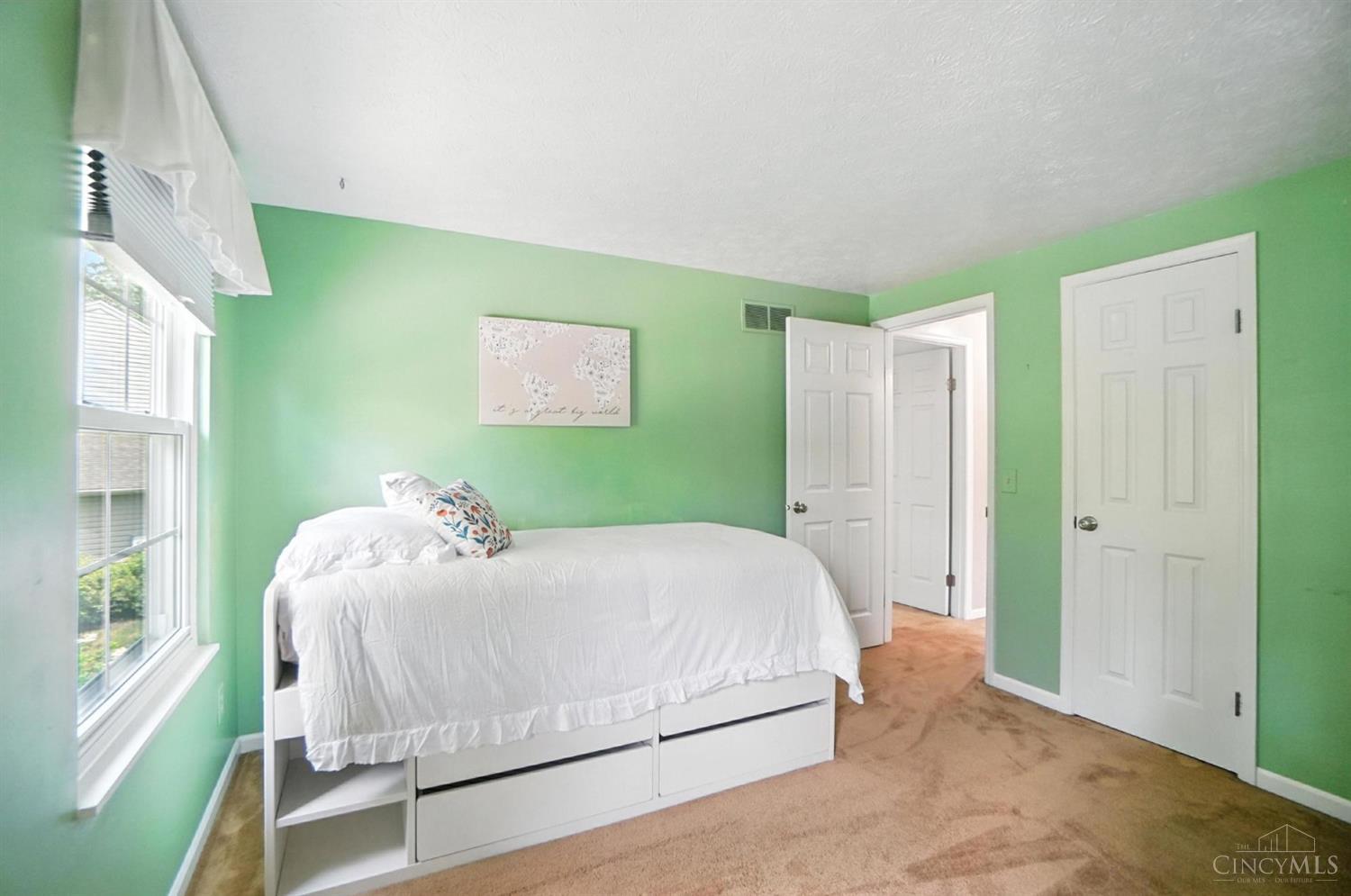 8550 Pondridge Drive