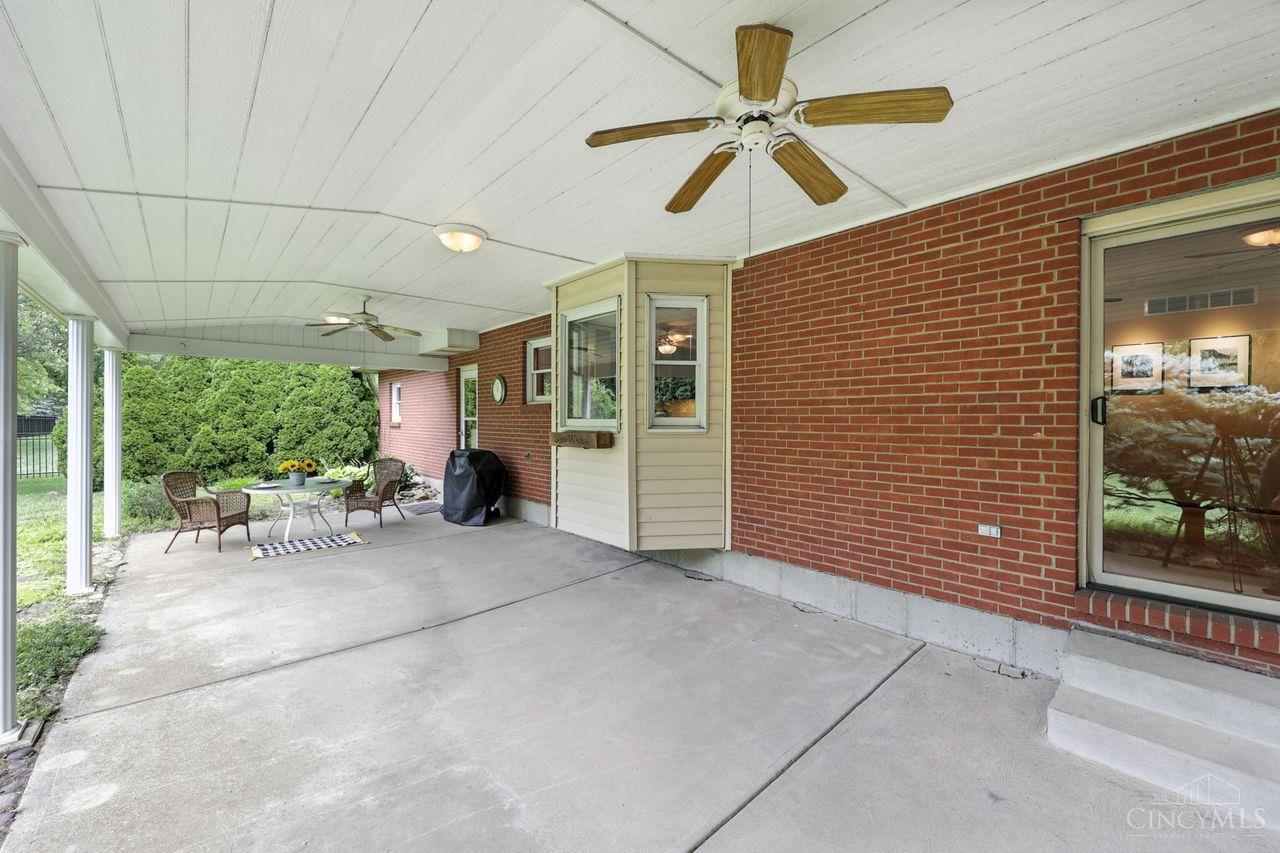7603 Live Oak Drive