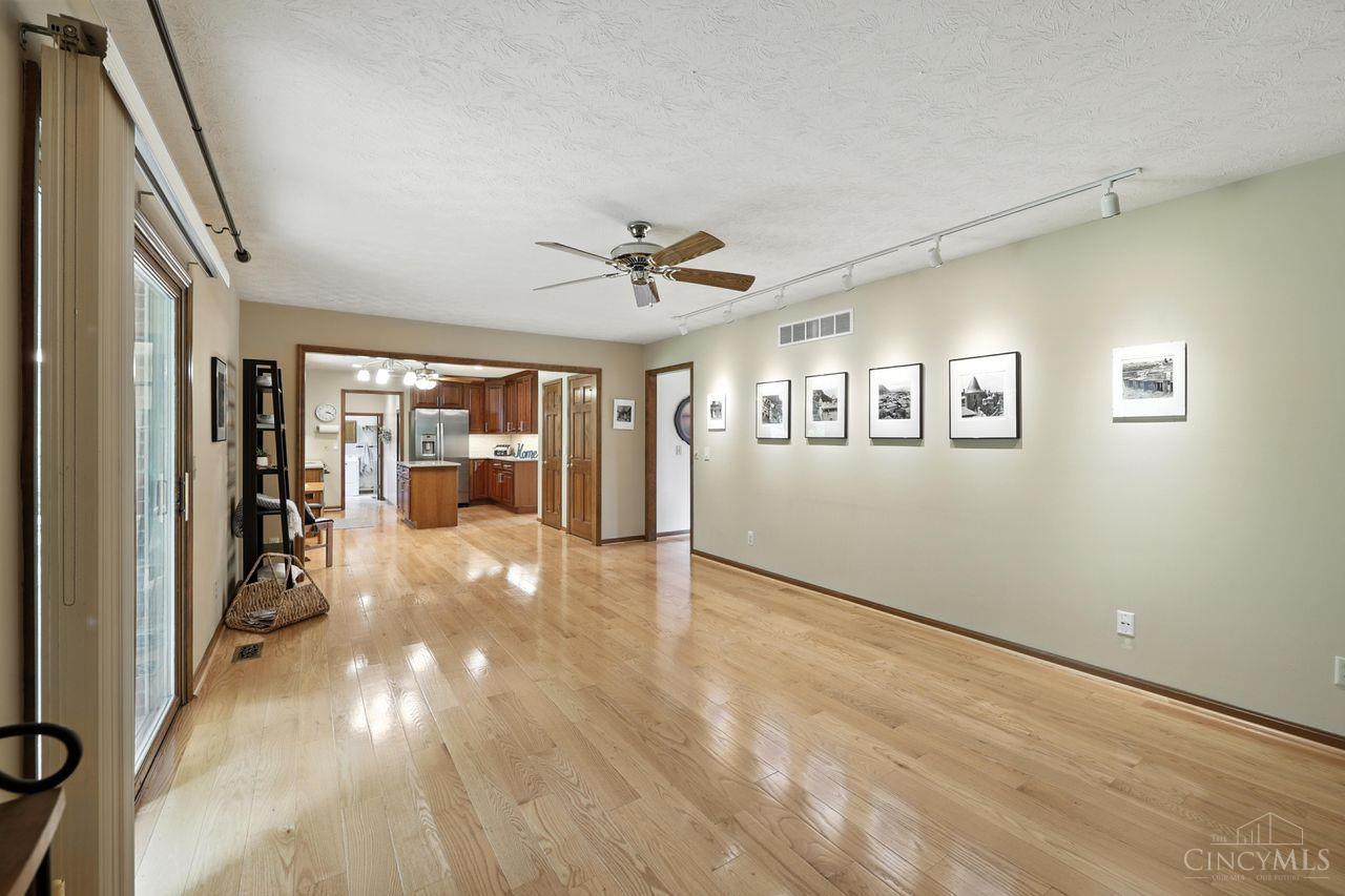 7603 Live Oak Drive