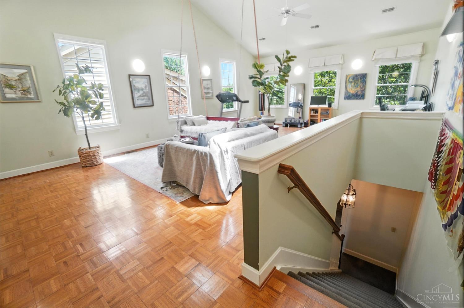 925 Weninger Circle