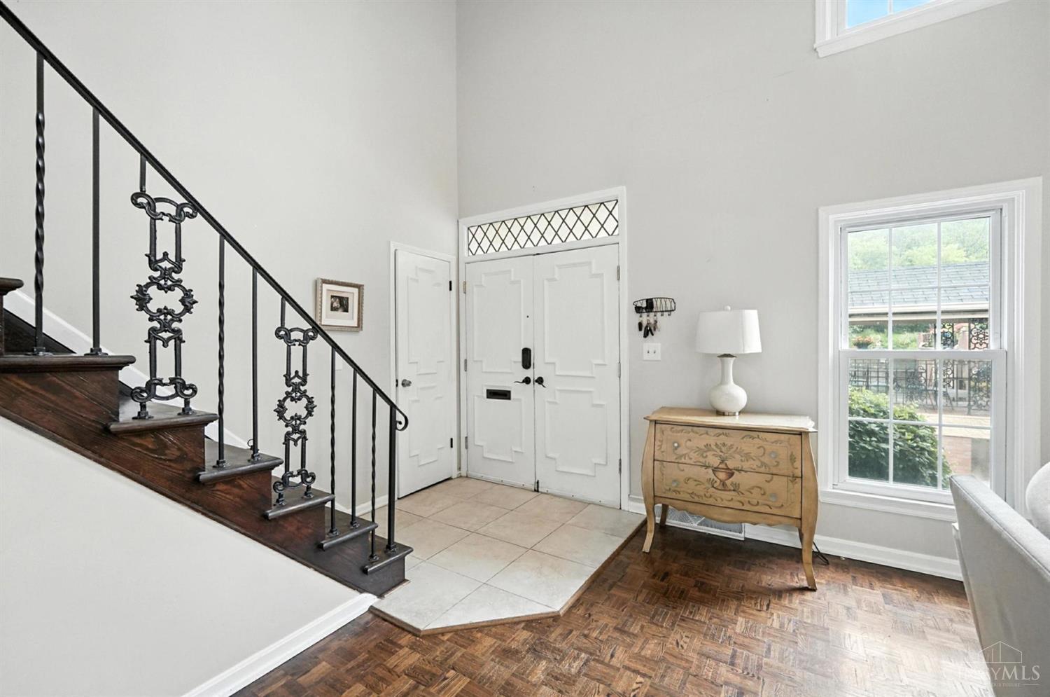 854 Rue De La Paix B1