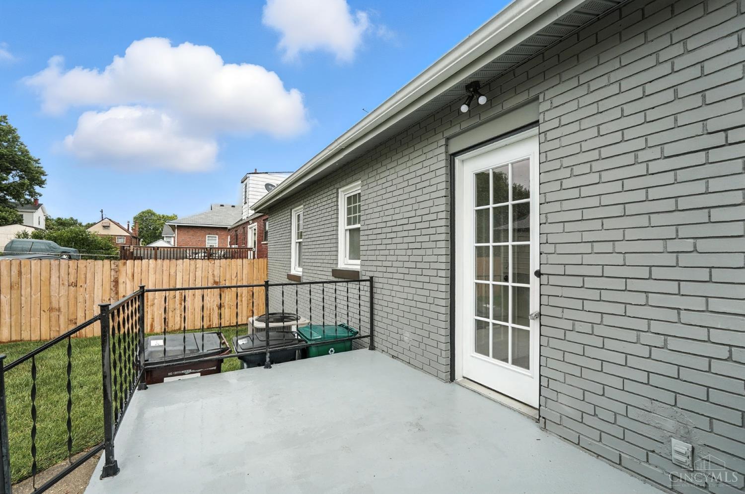 1425 Covedale Avenue