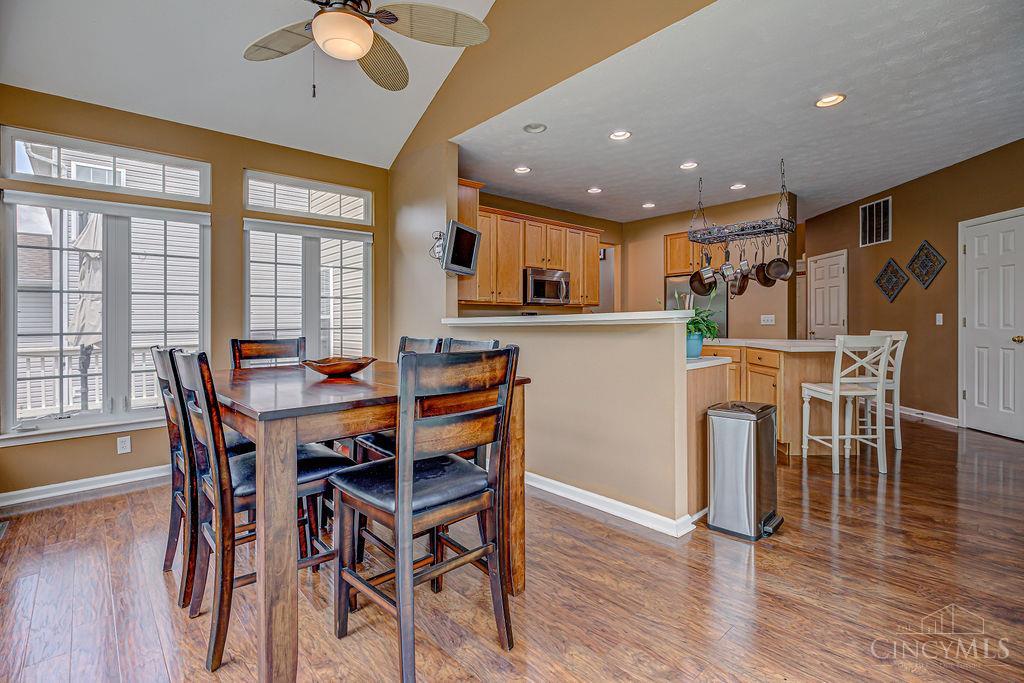 5414 Jamies Oak Court