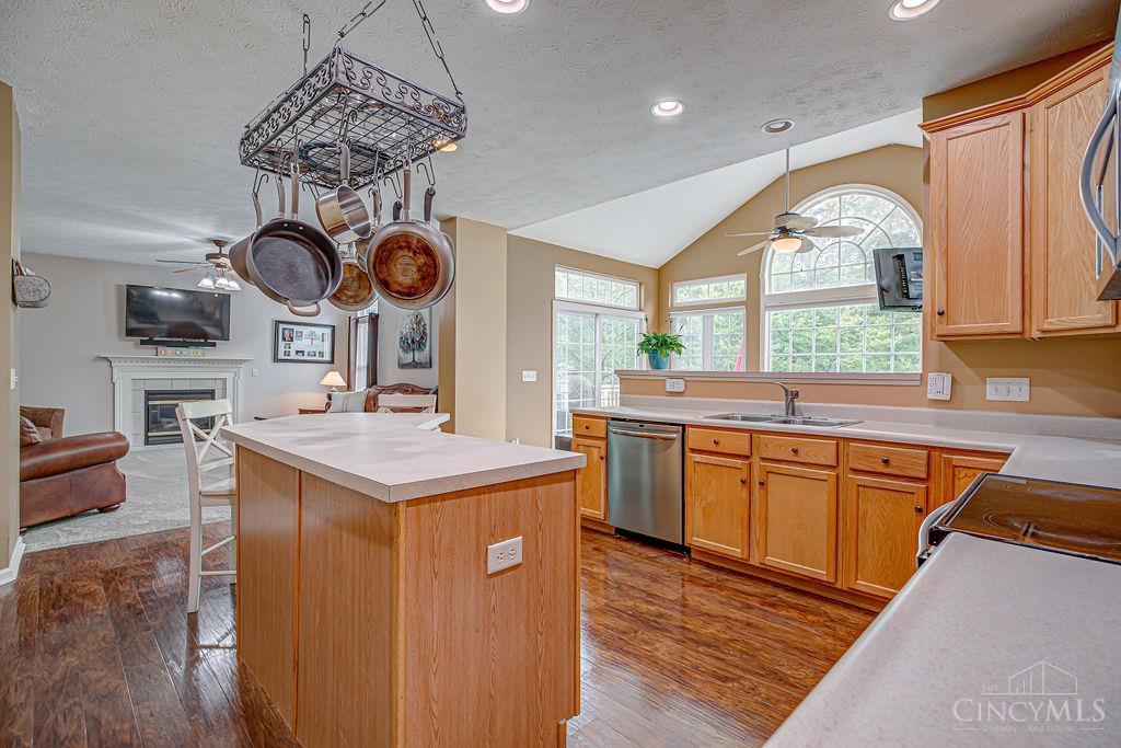 5414 Jamies Oak Court