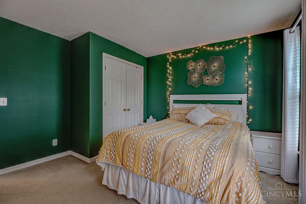 5414 Jamies Oak Court