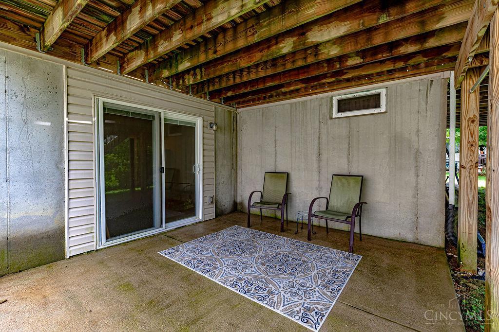 5414 Jamies Oak Court