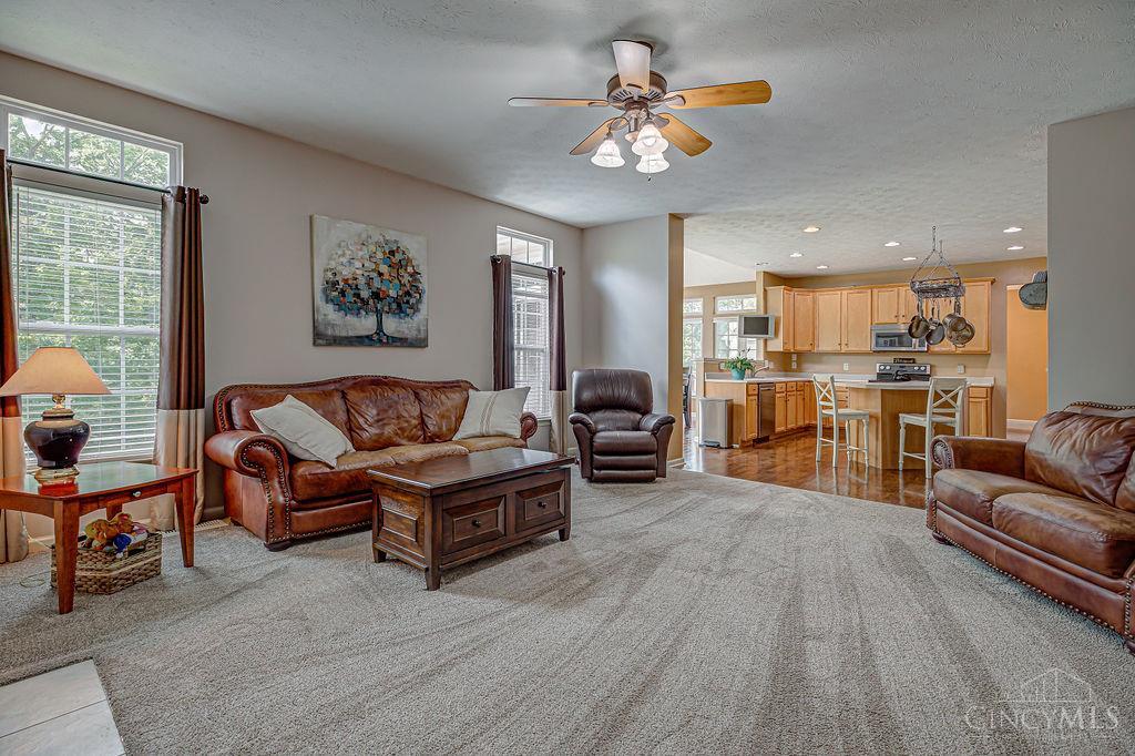 5414 Jamies Oak Court