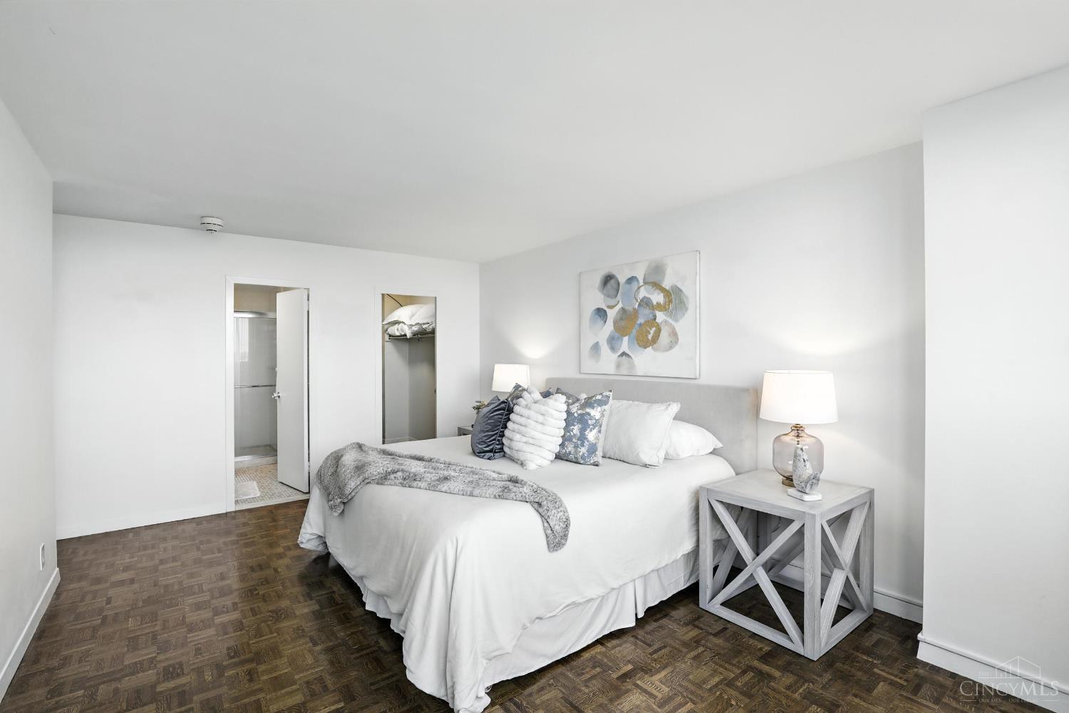 2324 Madison Road 1208