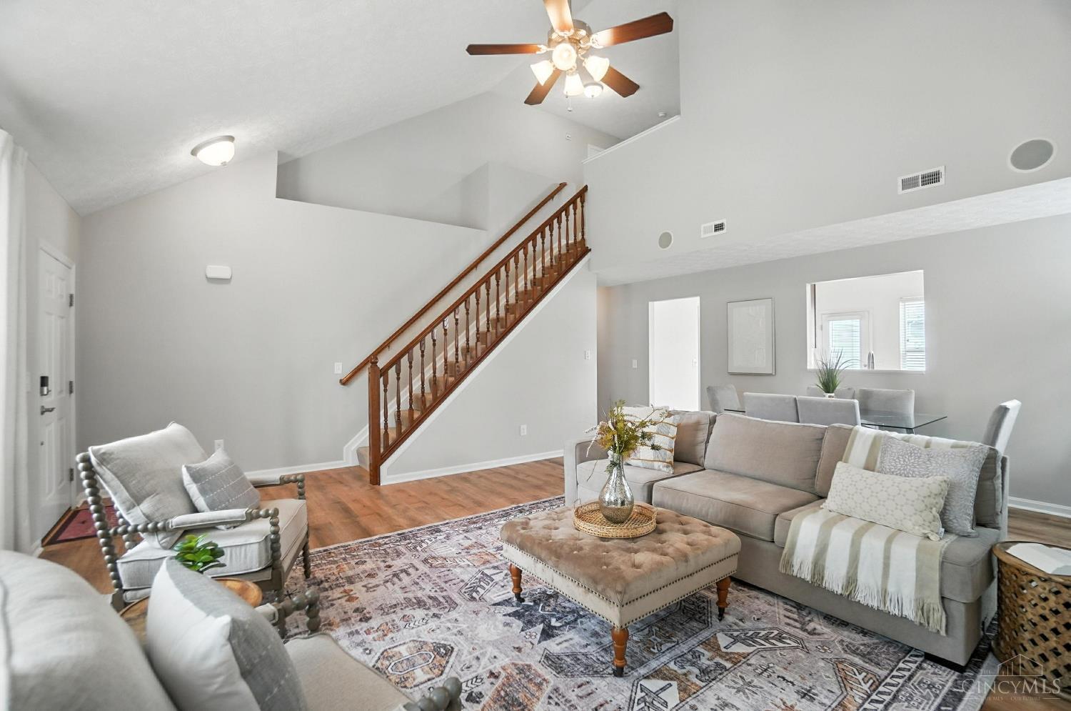 4239 N Gensen