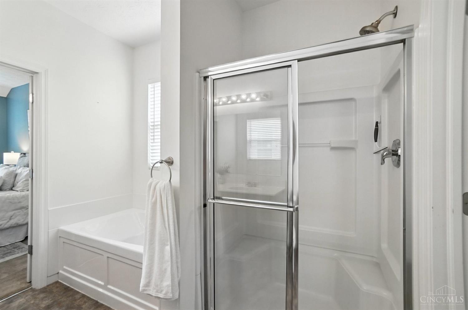 4239 N Gensen