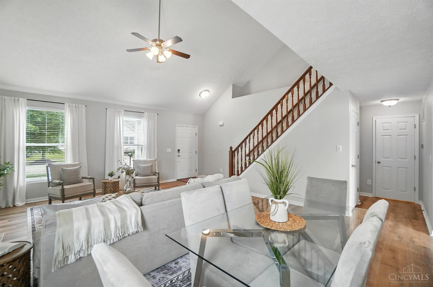 4239 N Gensen