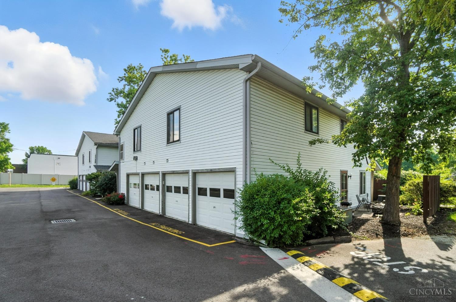 1016 E Crescentville Road