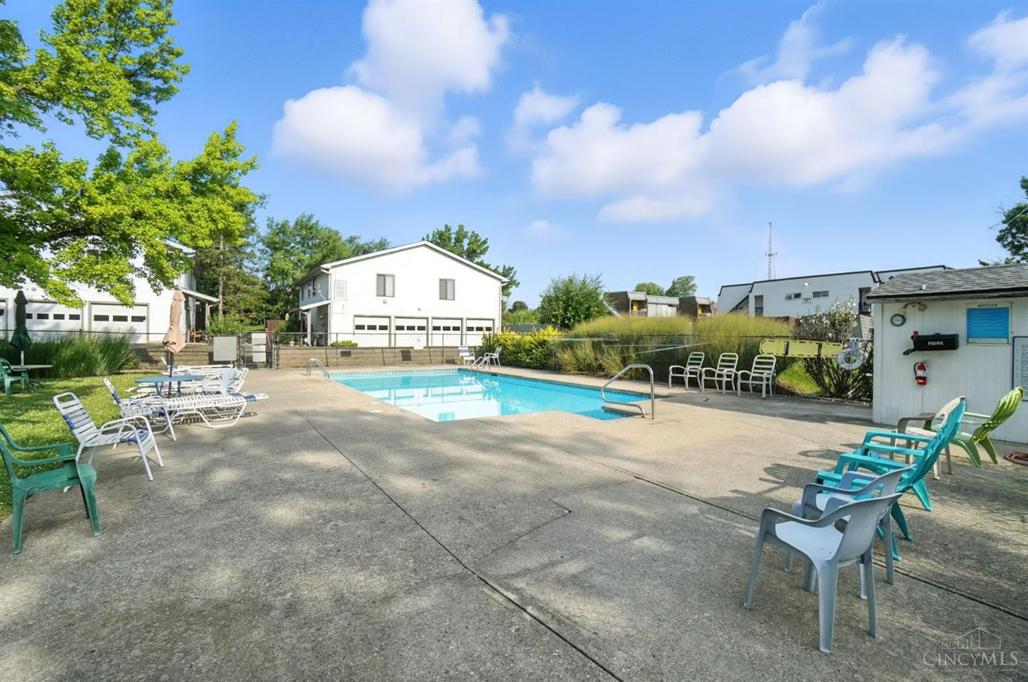 1016 E Crescentville Road