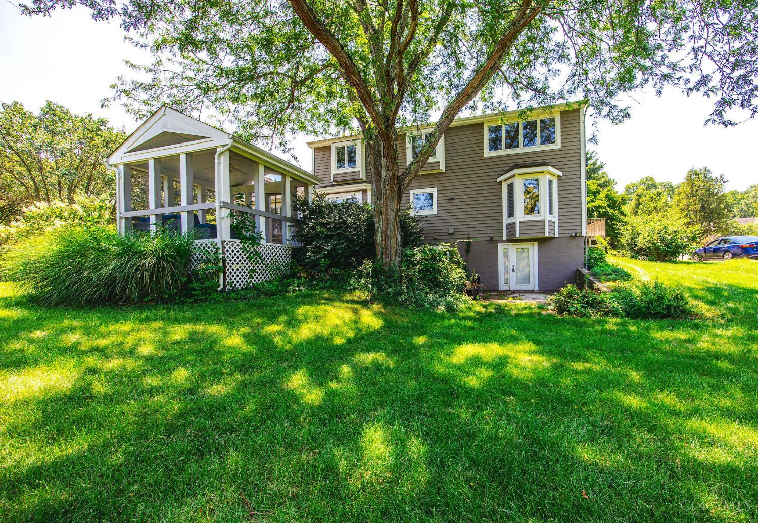 10 Marcel Court