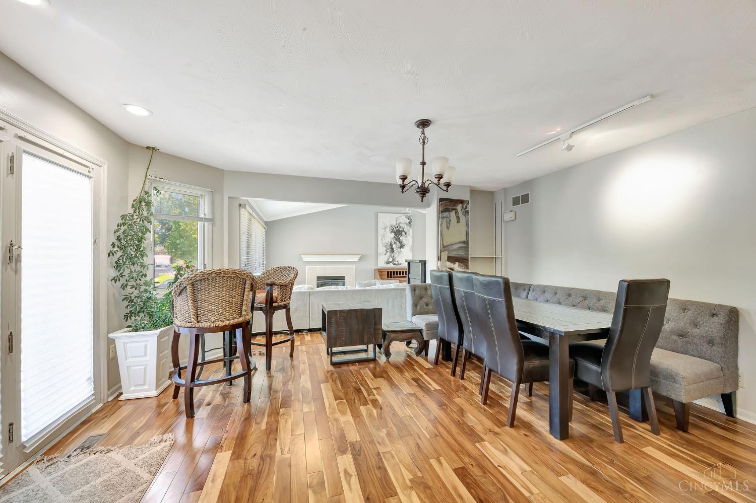 10 Marcel Court
