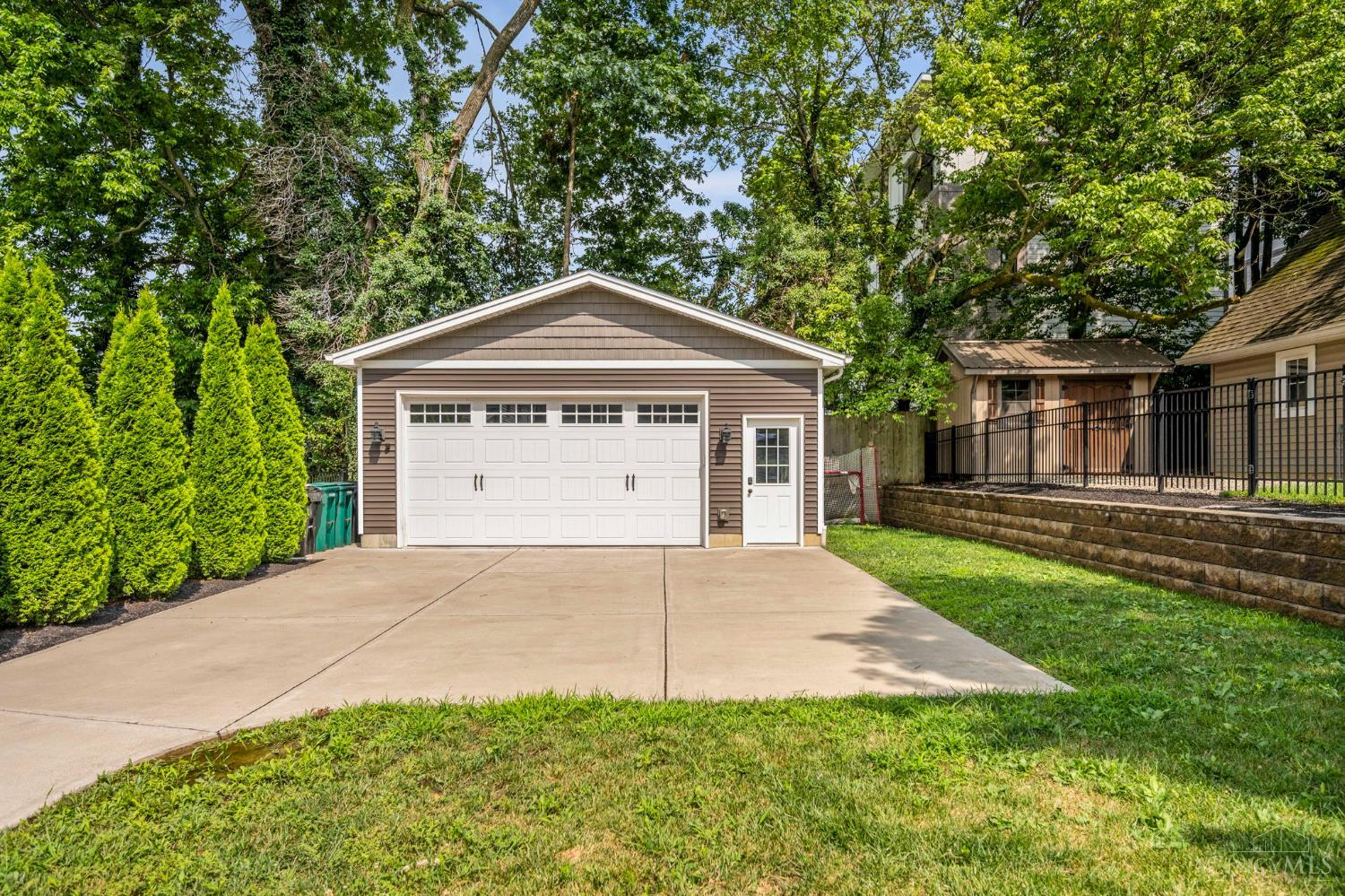 3728 Drakewood Drive
