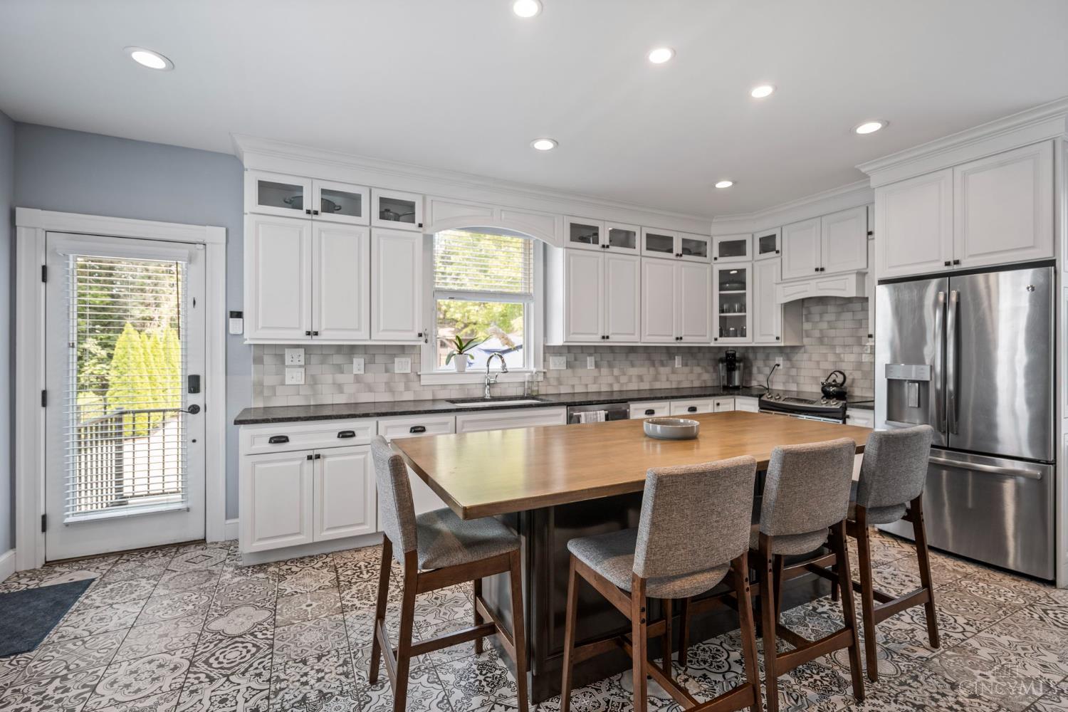 3728 Drakewood Drive